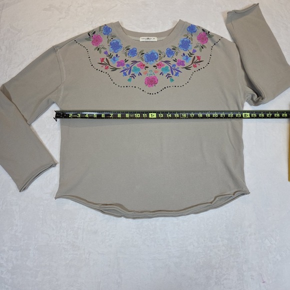 Natural Life Crewneck Sweater Womens Medium Gray Floral Pullover Cozy Roll Hem - Picture 5 of 6